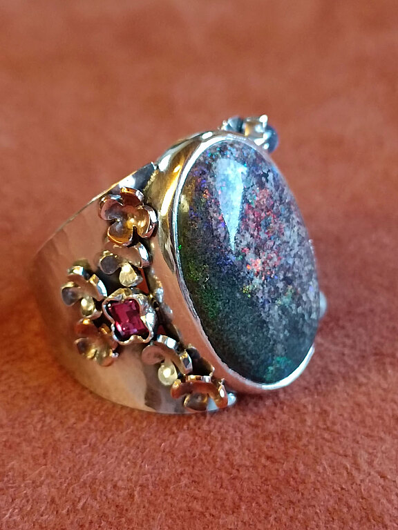 005_Blumen_Opal_Rubin_Silber_Kupfer.jpg  