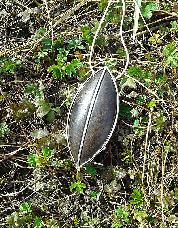 013_Anhaenger_Ebenholz_Silber.jpg  
