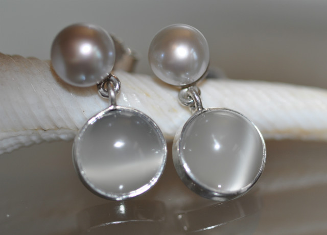 zartgrauperlemondöhr